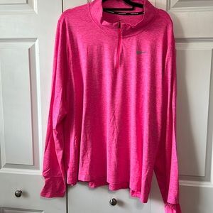 Nike half zip top in neon pink size 3X